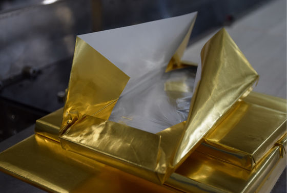 Warm lassen Halfautomatische horizontale verpakkingsmachine voor verpakkingen van chocoladestafjes